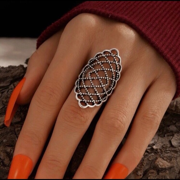 LLK Jewelry - RESTOCKED: Antiqued silver hollow ring